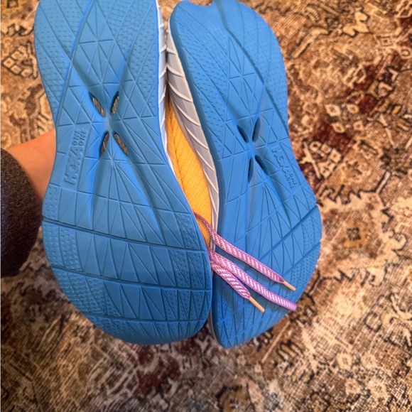 Hoka womens carbon X Pink and Orange tennis shoes size 7 worn once - Picture 4 of 6